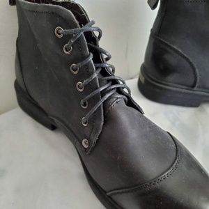Men's leather boot